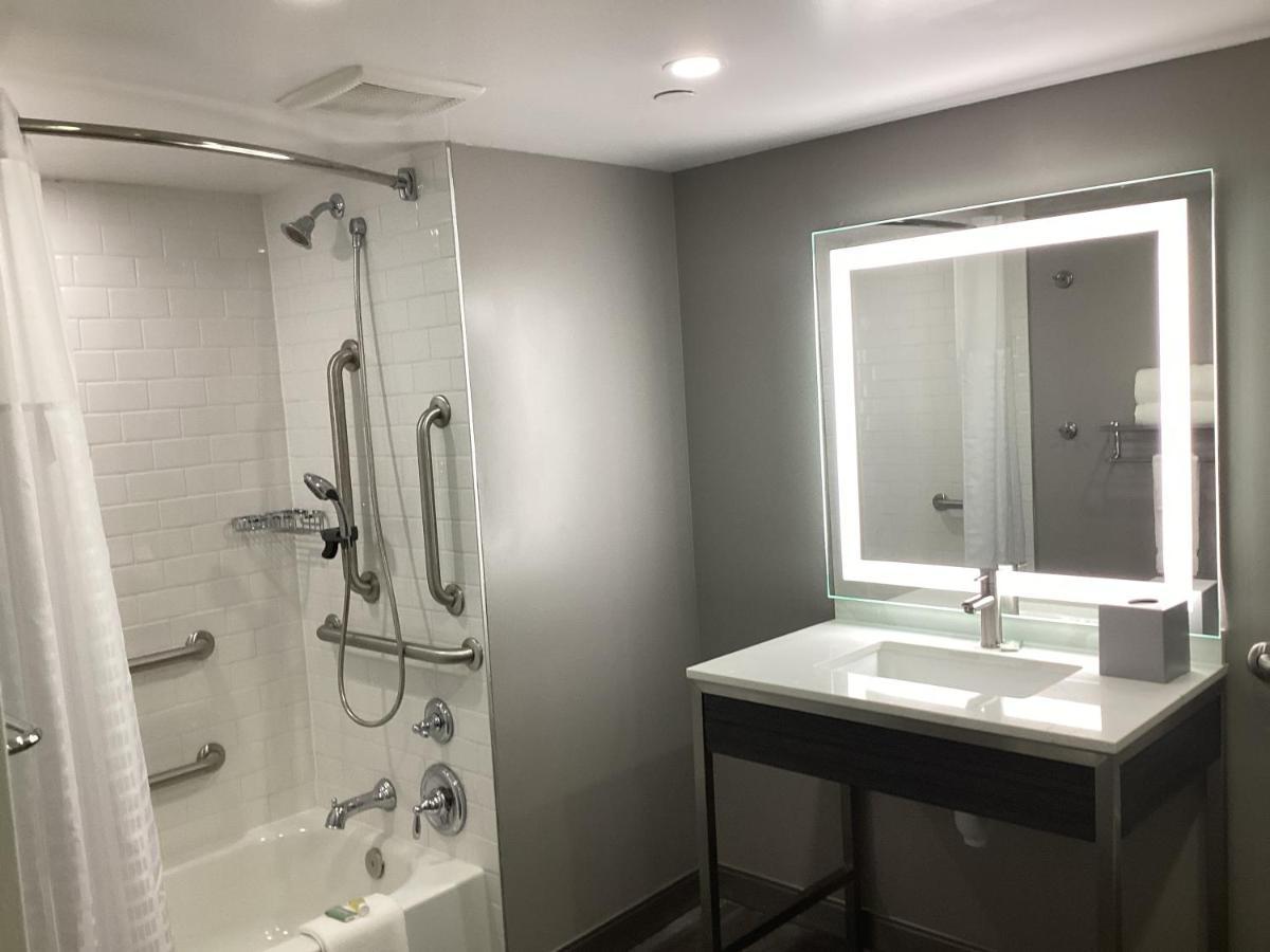 Super 8 By Wyndham Baltimore Northwest Екстер'єр фото