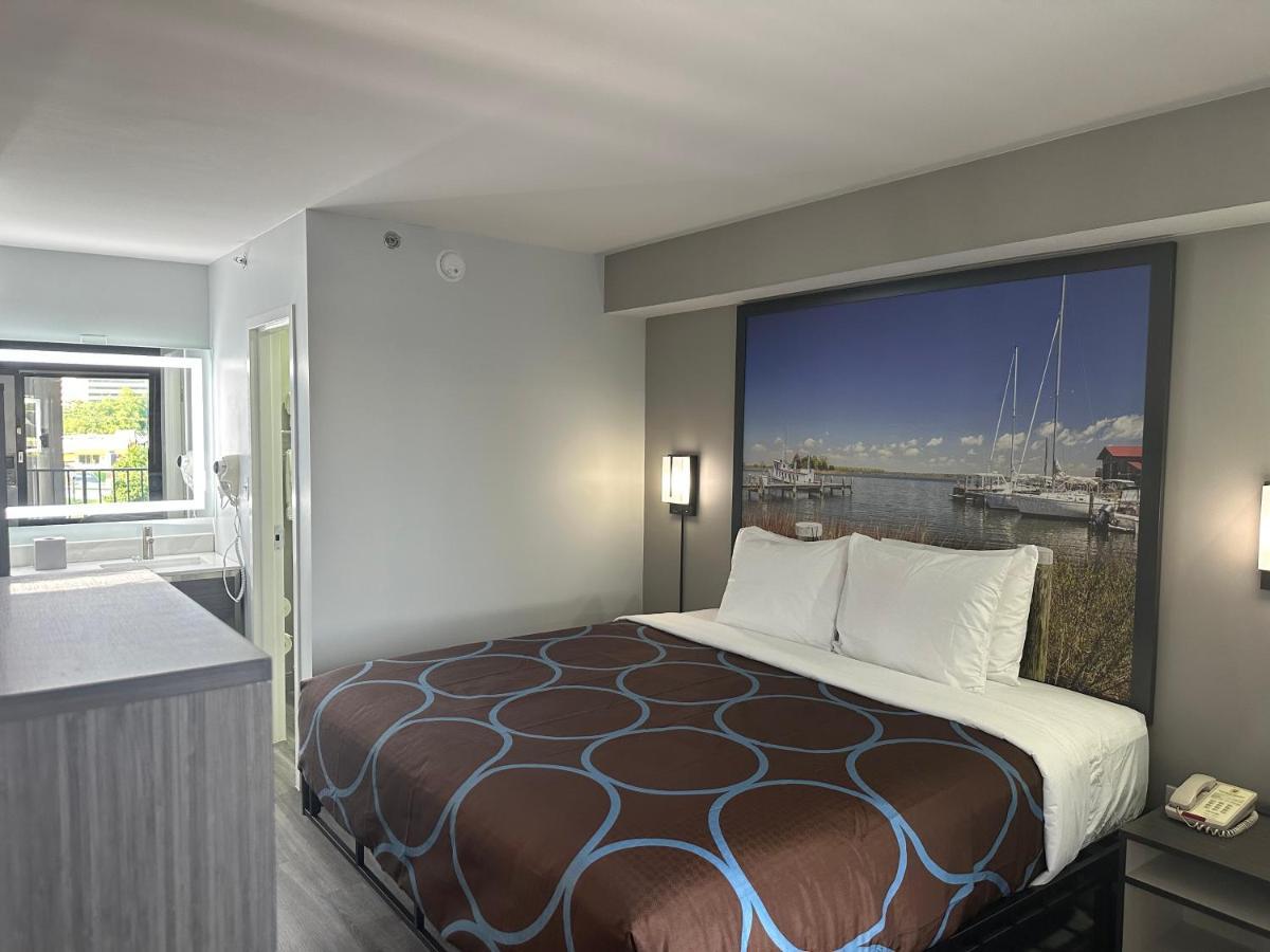 Super 8 By Wyndham Baltimore Northwest Екстер'єр фото