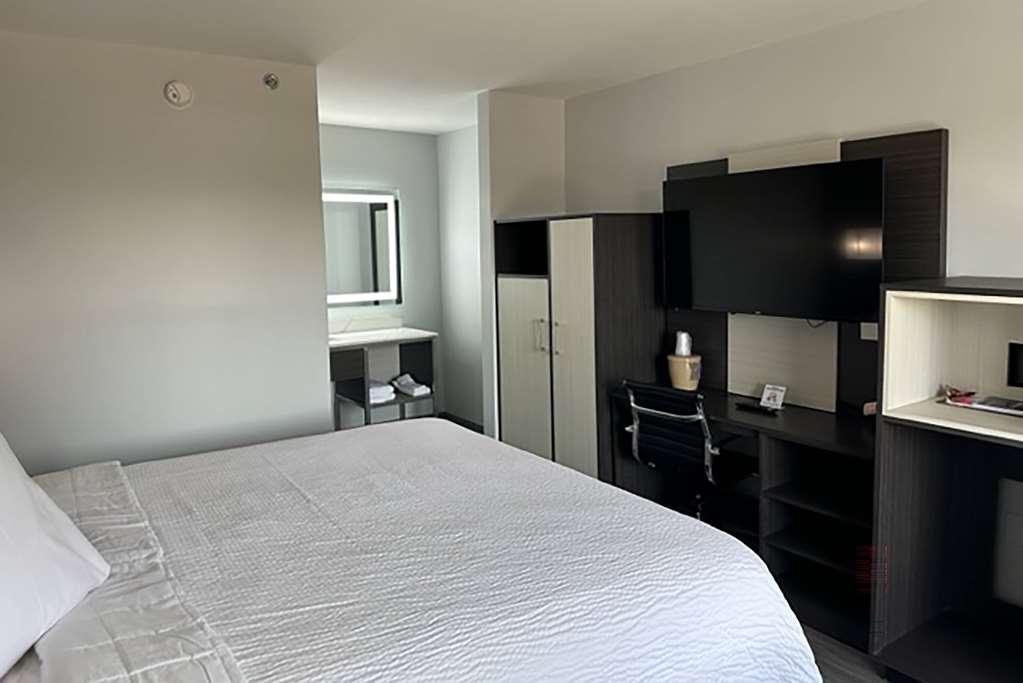 Super 8 By Wyndham Baltimore Northwest Номер фото