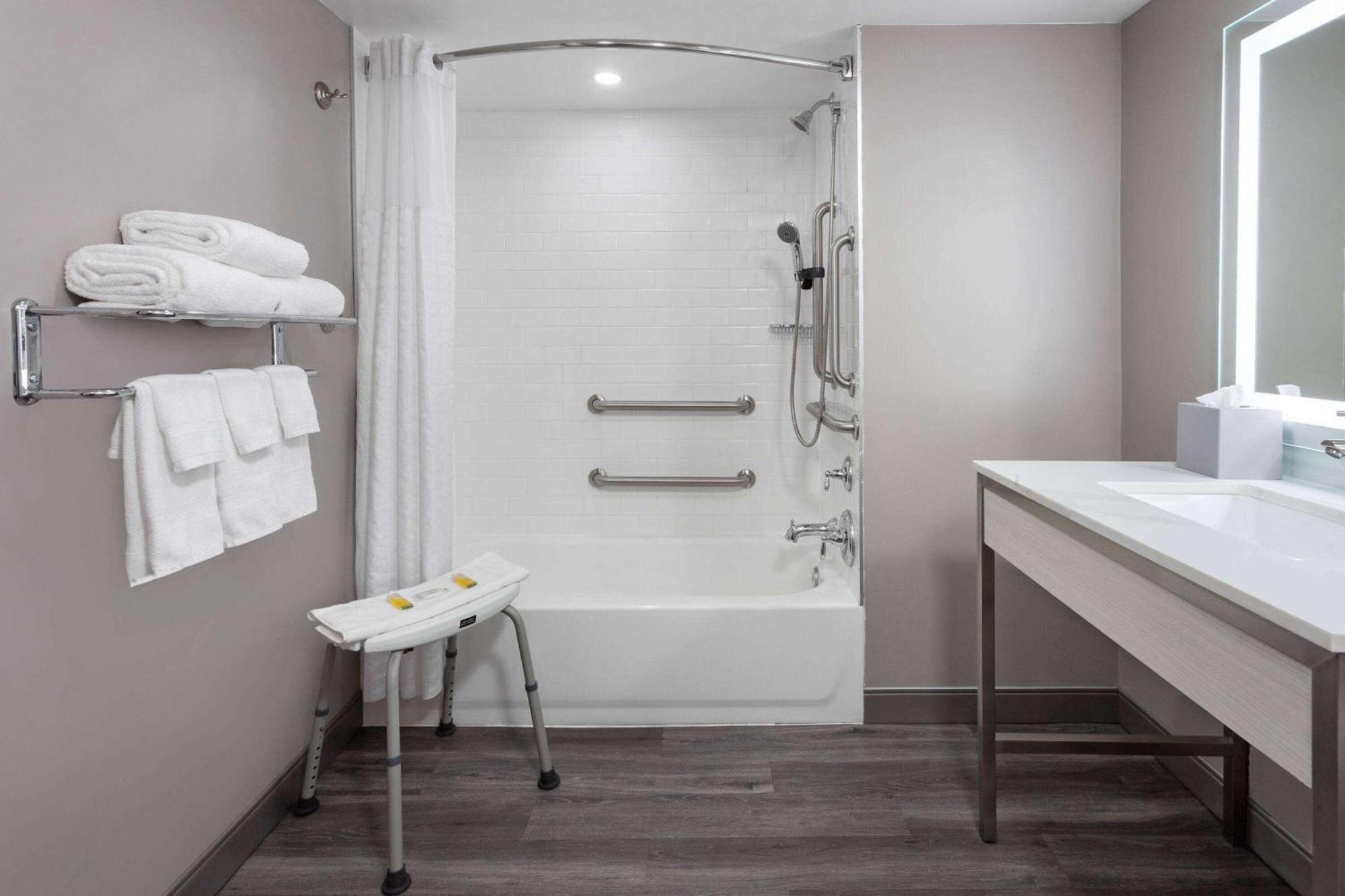 Super 8 By Wyndham Baltimore Northwest Екстер'єр фото